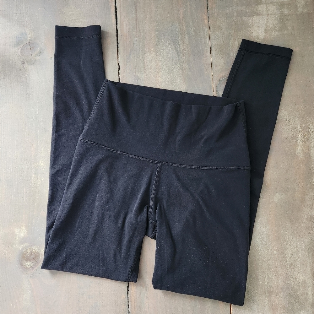 Aritzia TnAction High Rise Leggings — Size XS (Black)